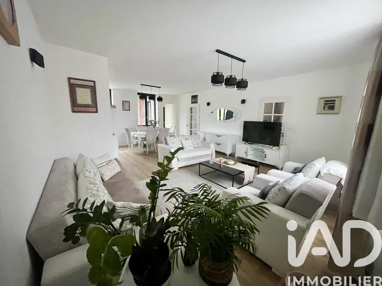 Maison 8 pièces 300 m² · à Mons-en-Barœul · 300 m² · 458 000 €
