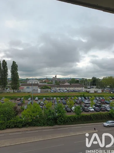 Apartment in Sens (89100)