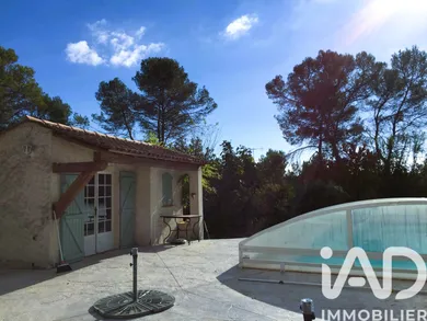 Maison à Bagnols-en-Forêt (83600)