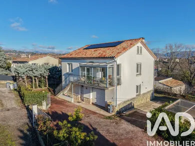 Maison traditionnelle à Saint-Étienne-de-Fontbellon (07200)