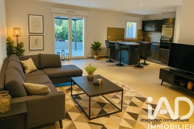 House in Coron (49690)