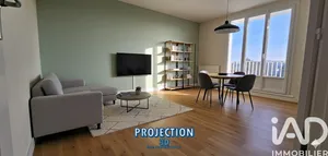 Apartment at Saint-Cyr-sur-Loire (37540)