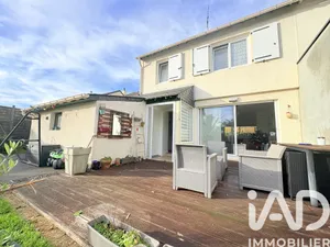 Traditional house in Indre (44610)