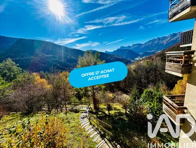 Appartement à Château-Bernard (38650)