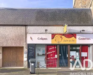 Building at Matignon (22550)