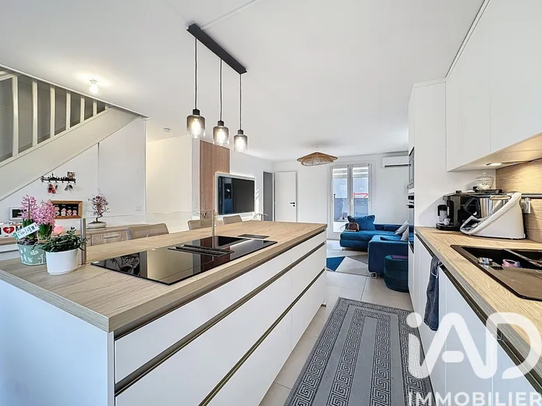 Maison 5 pièces 90 m² · à Ville-la-Grand · 90 m² · 495 000 €