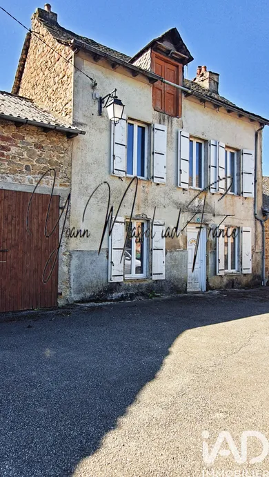 Village house in Cassagnes-Bégonhès (12120)