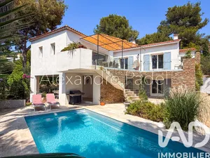 Maison d'architecte à Carqueiranne (83320)