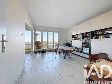 Apartment in La Rochelle (17000)