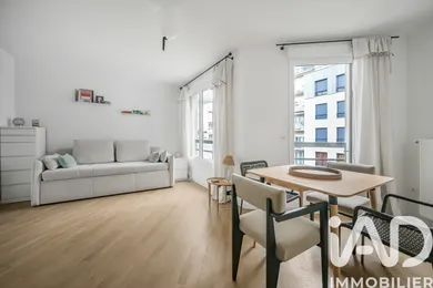 Apartment in Les Lilas (93260)
