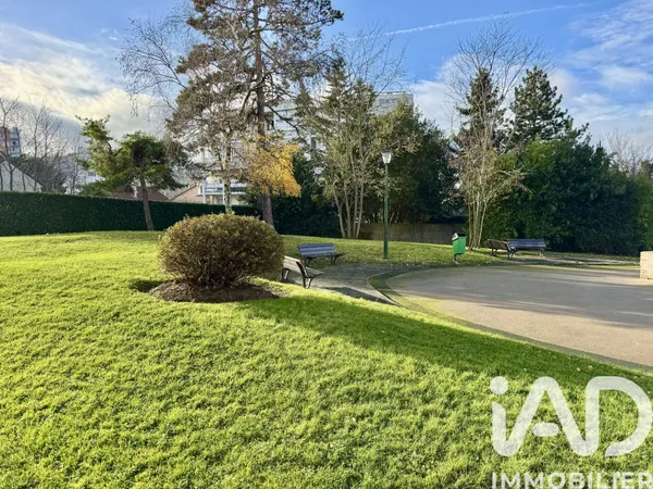 Appartement à Rueil-Malmaison (92500) photo 2