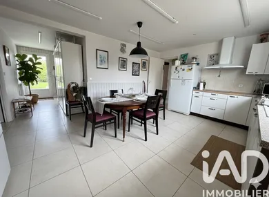 Townhouse in La Rochelle (17000)