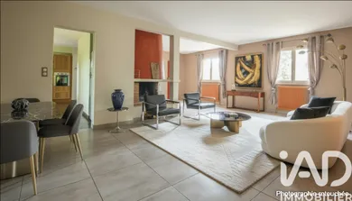 Maison traditionnelle à Les Ponts-de-Cé (49130)