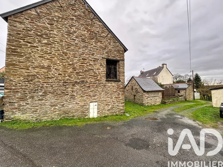 Parking 28 m² · à Fégréac · 28 m² · 24 000 €
