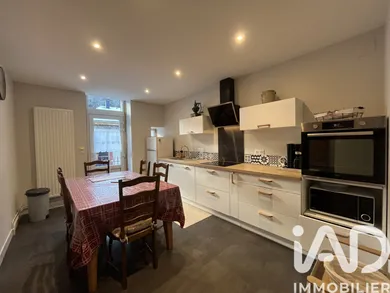 Immeuble à Mont-Dore (63240)