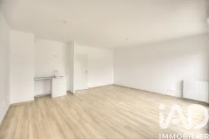 Apartment in Mennecy (91540)