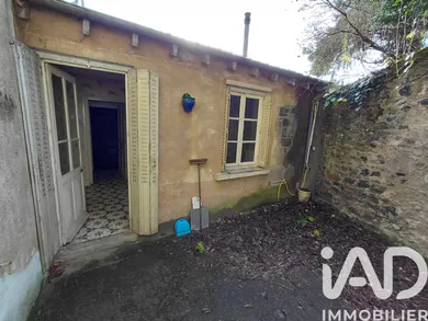 Immeuble à Sain-Bel (69210)