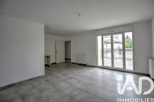 Apartment in Mennecy (91540)