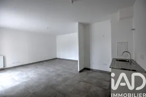 Apartment in Mennecy (91540)