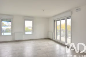 Apartment in Mennecy (91540)