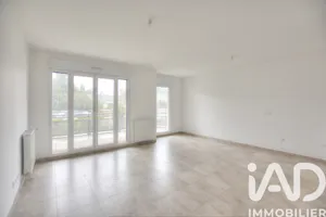 Apartment in Mennecy (91540)