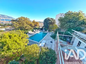 Immeuble à La Seyne-sur-Mer (83500)