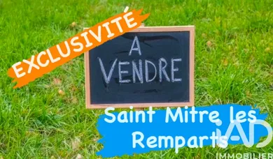 Building plot in Saint-Mitre-les-Remparts (13920)
