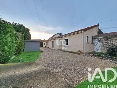 Traditional house at Porcheville (78440)