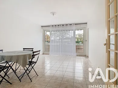 Apartment in Nantes (44200)