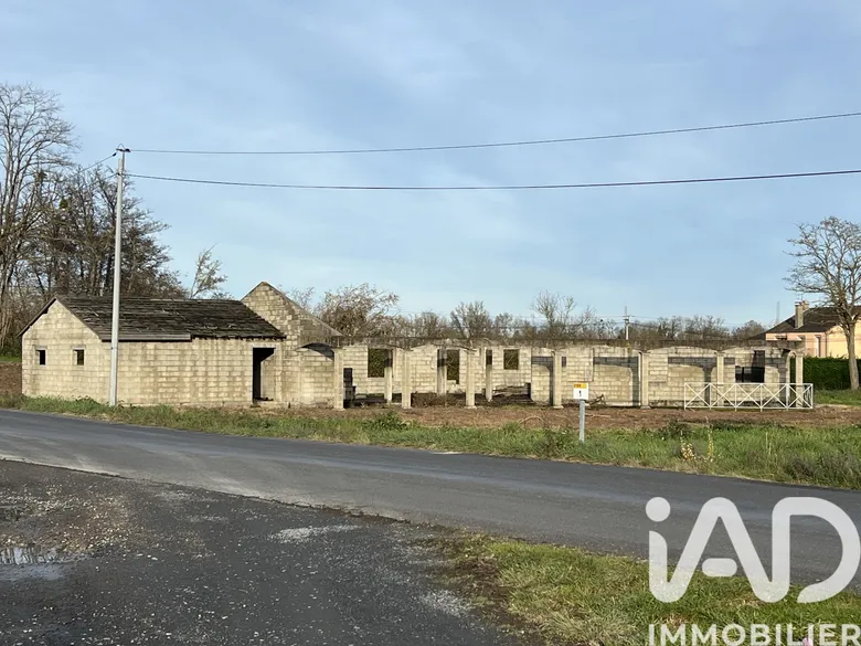 Terrain 2530 m² · à Chassenard · 49 000 €