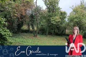 Building plot at Guerville (78930)