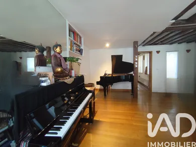 Apartment at Paris (75003)