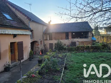 Village house in Issy-l'Évêque (71760)