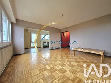 Apartment in Pontoise (95000)