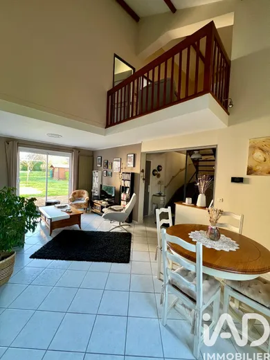 House at Saint-Doulchard (18230)