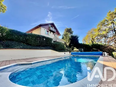 Maison à Saint-Julien-en-Genevois (74160)