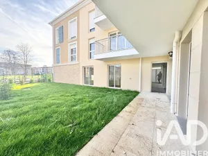 Apartment in La Queue-en-Brie (94510)