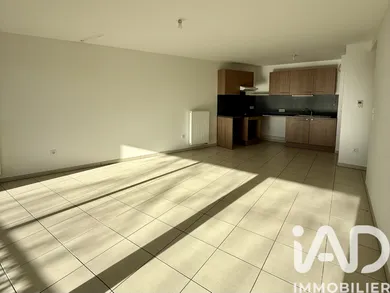 Apartment in Cenon (33150)