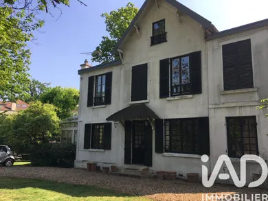 House at Vaucresson (92420)