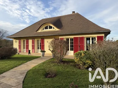 House in Gisors (27140)