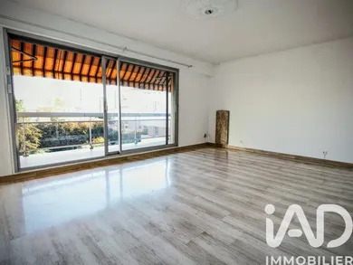 Apartment in Toulon (83000)