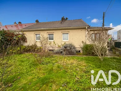 House at Melun (77000)