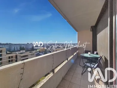 Apartment in Élancourt (78990)