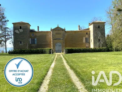 Castle in Chabeuil (26120)