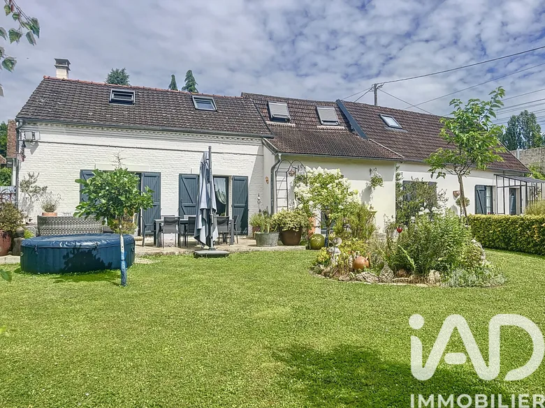 Maison 6 pièces 152 m² · à Sérifontaine · 152 m² · 349 000 €