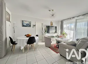 Apartment in Artigues près bx (33370)