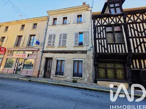 Building at Gallardon (28320)