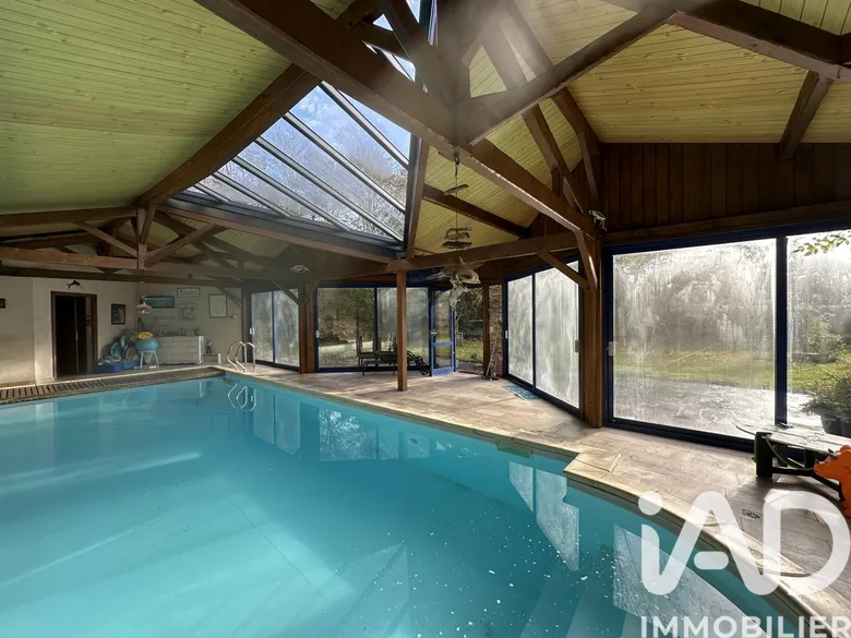 Maison 9 pièces 268 m² · à Jullouville · 268 m² · 983 000 €