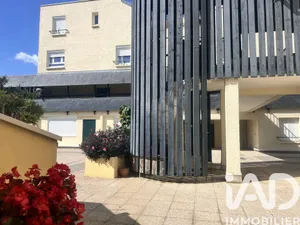 Apartment at Noisy-le-Grand (93160)