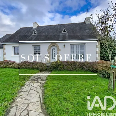 House in Uzel (22460)